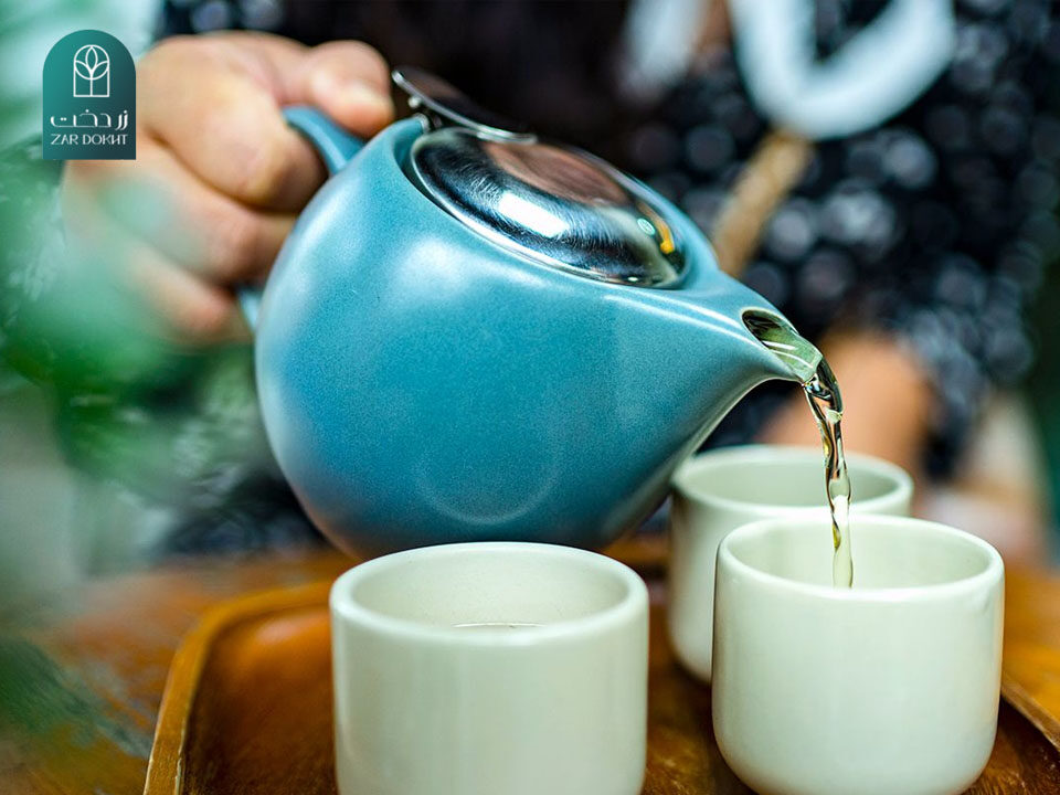 آیا چای آب بدن را کم میکند